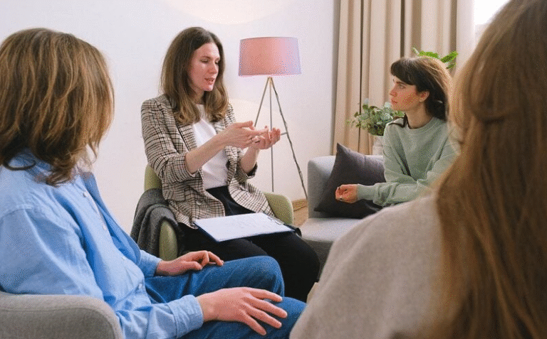 Individual vs. Group Therapy: Which Is Better for Me?