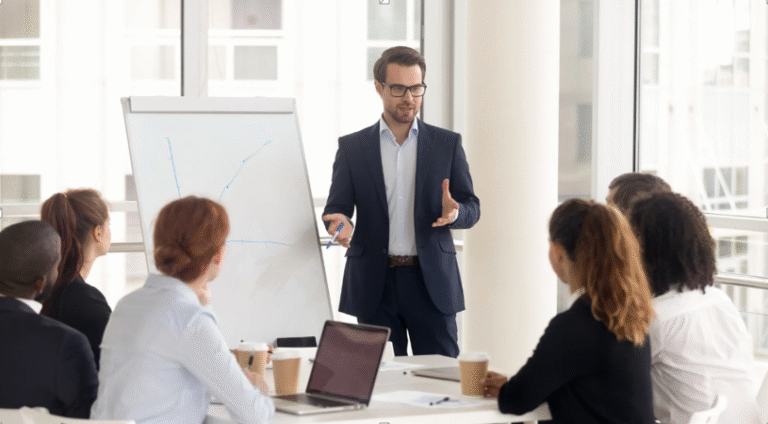 Navigating Corporate Complexity: How Executive Coaching Builds Strategic Thinking